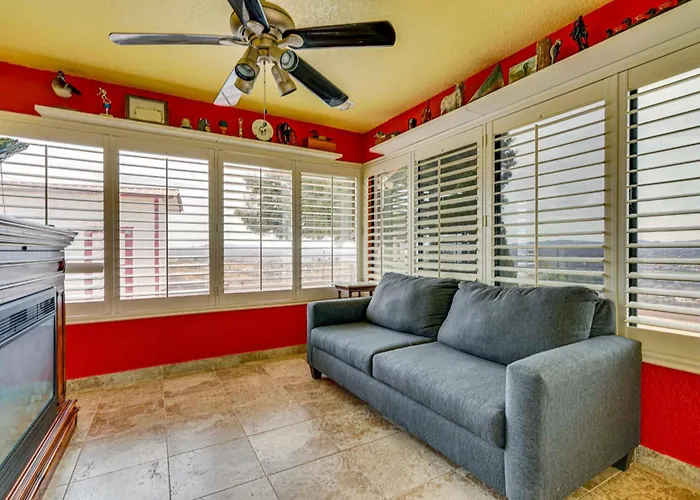 Views + Fire Pit: Hilltop Retreat In Rio Rico! Holiday home Rio Rico