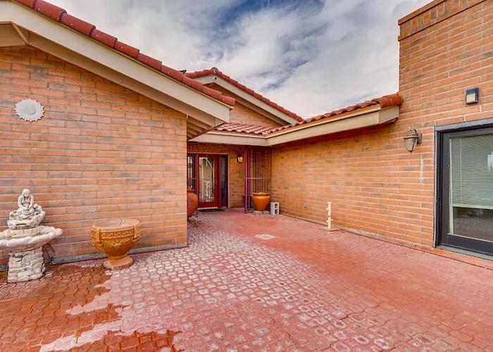 Holiday home Views + Fire Pit: Hilltop Retreat In Rio Rico! Rio Rico