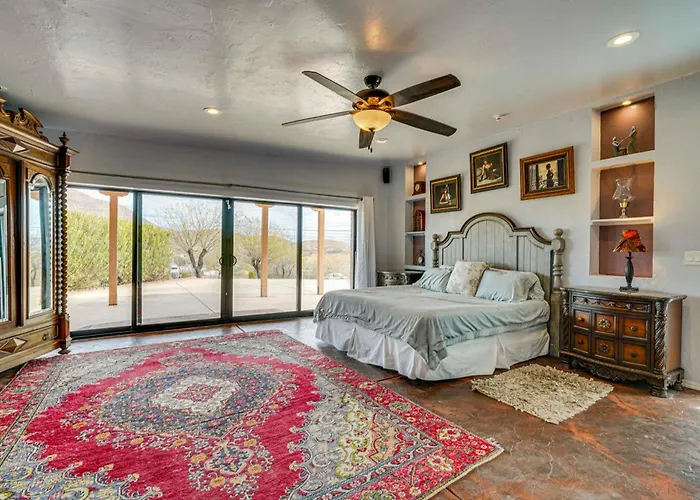 Views + Fire Pit: Hilltop Retreat In Rio Rico! Holiday home *